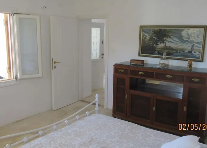 Stone With Amazing View * Angairiá